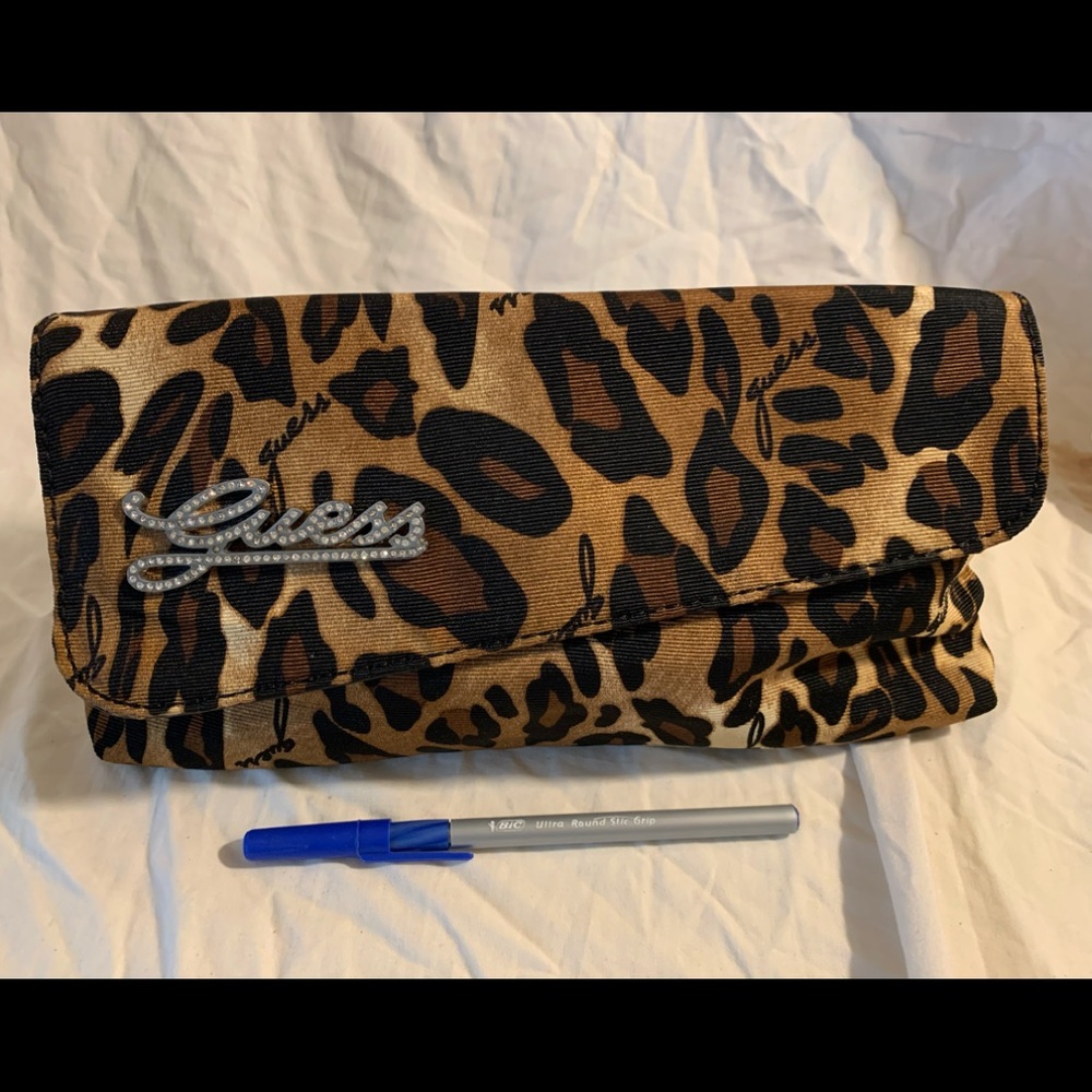 New guess clutch